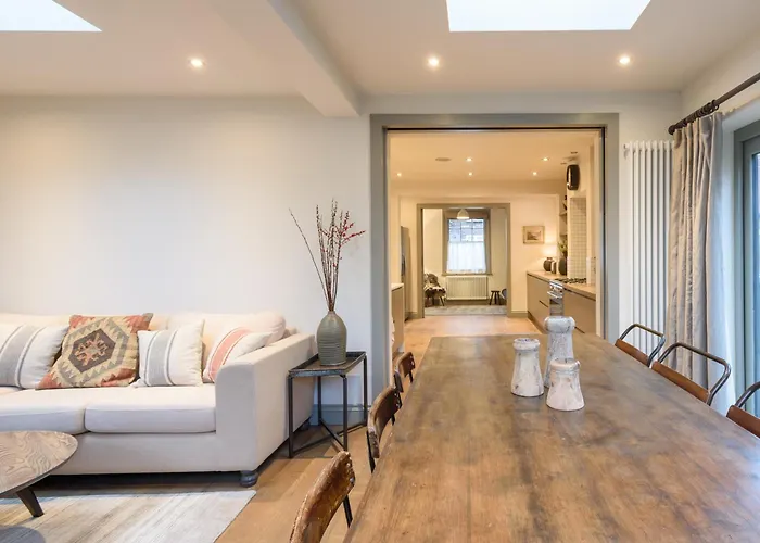 Pet-Friendly Luxury Home The Butler Collection Brighton